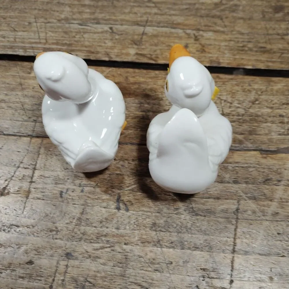 Vintage Homeco Ducks Set Of 2 White Ceramic 3.25” Tall Birds Collectibles Decor